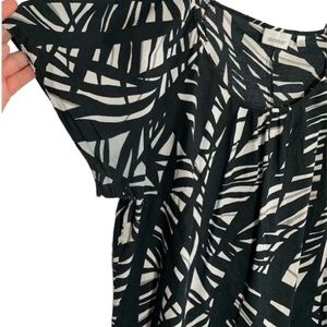 Avenue Black and White Blouse